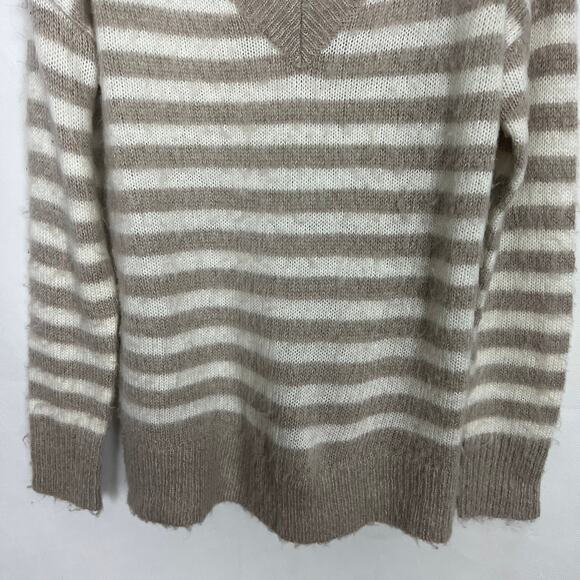 American Eagle Jegging Fit Striped Fuzzy Striped Sweater Size Small Oversized - Picture 4 of 11